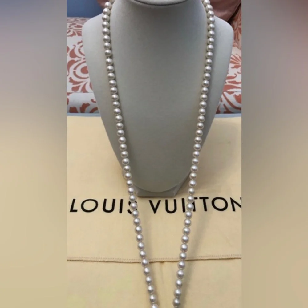 Pearl Necklace - Picture 5 of 7